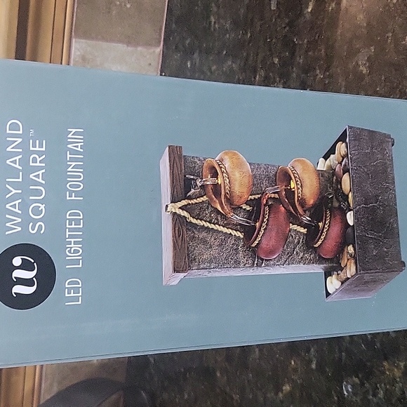 NIB Wayland Square LED Lighted Fountain 4 Tiered Hanging Pots - Picture 4 of 10